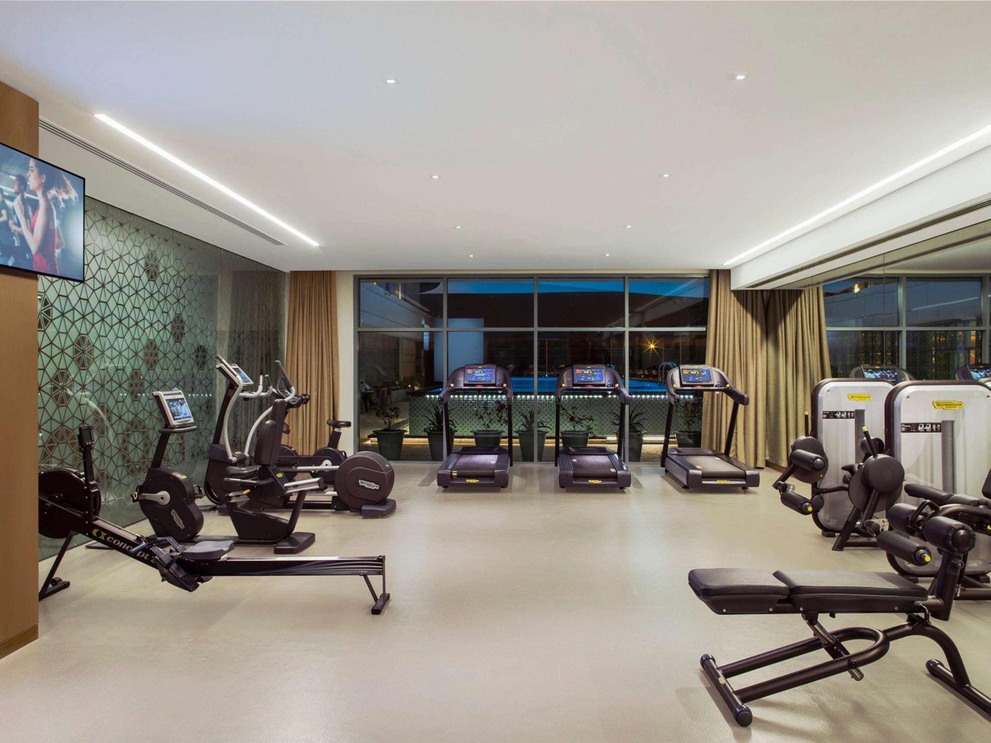 Novotel Muscat Airport Exterior foto